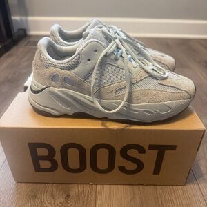 Adidas Yeezy Boost 700 Salt